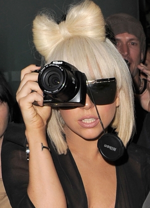 lady gaga hair cover. Lady Gaga hair bow!